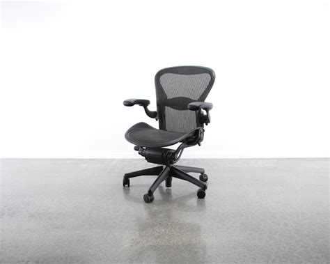 It was designed by don chadwick and bill stumpf and has received numerous accolades for its industrial design. Aeron office chair, Herman Miller, 30x - Pellegrinidesign