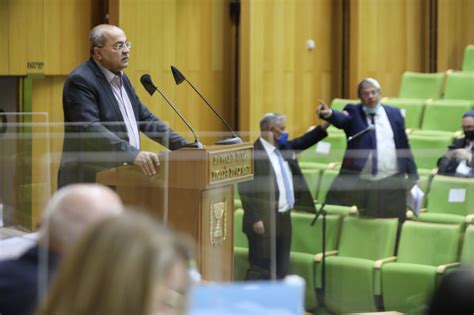 אחמד טיבי קורא שיר של מחמוד דרויש : בחירות 2021: ועדת הבחירות פסלה את מועמדותה של אבתיסאם ...
