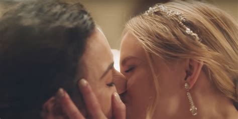 Hallmark Ceo Apologizes Aims To Reinstate Pulled Zola Ad Featuring Same Sex Couple