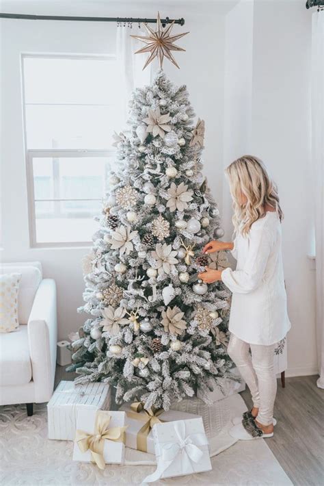 10 White Christmas Tree Decoration Ideas