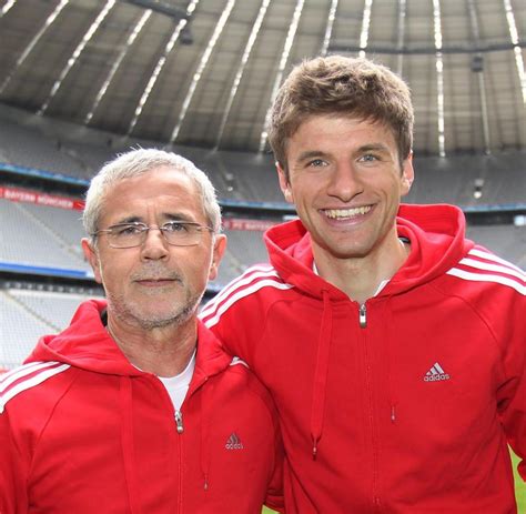 His namesake and his performance were newsworthy back then. FC Bayern München: Schutzprogramm für Gerd Müller läuft ...