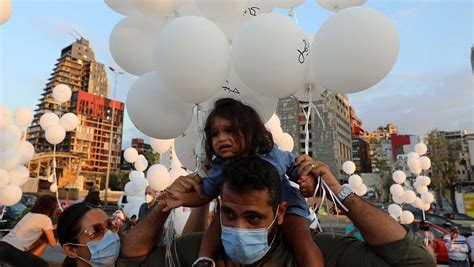 Aug 05, 2020 · lebanese prime minister hassan diab announced three days of national mourning starting wednesday for the victims of the explosion. White balloons released in memory of Beirut explosion ...
