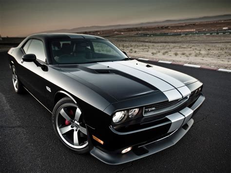 Featuring a vigorous look that builds on the design lines of the first model from back in the 70's, the 2008 challenger srt8 boasts a 6.1l hemi. Automotive Area: 2012 Dodge Challenger SRT8 392
