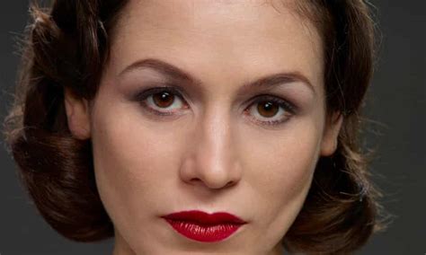 Yael Stone On Orange Is The New Black I Wasnt Sapphic Enough To Play