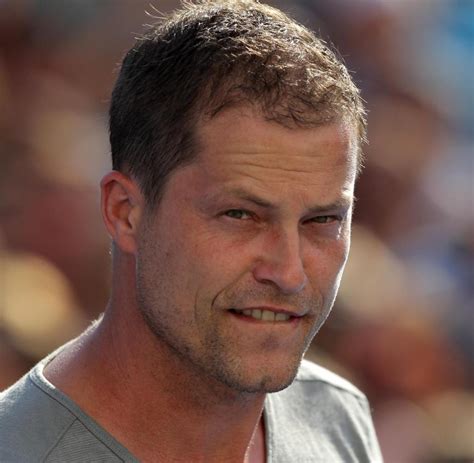 Тильман валентин (тиль) швайгер (нем. Til Schweiger will mit an Flüchtlingsheim in Osterode ...