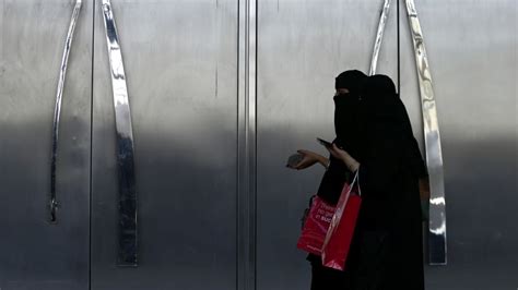 Saudi Arabia To Finally Allow Women To Travel Abroad Without Male Permission