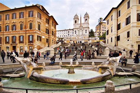 Sammenlign de bedste indkvarteringsmuligheder med vores katalog. Piazza di Spagna e scalinata Trinità dei Monti - Relais at ...