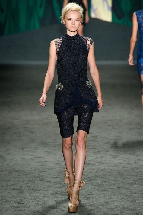 Vera Wang Spring 2013 Ready To Wear Collection Runway Looks Beauty Models And Reviews Vera