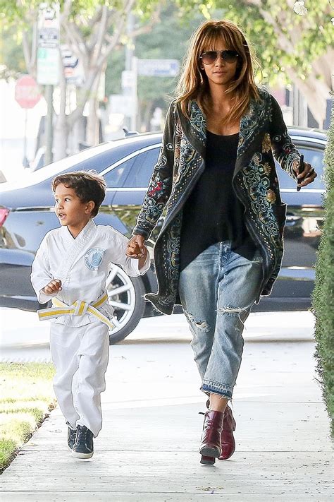 Celebrity Kids Halle Berry On Mommy Duty Sandra Rose