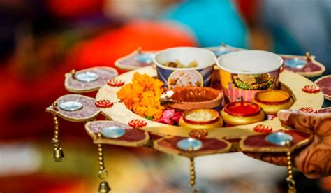 Handwoven baskets, table clock made. 20 Wedding return gift ideas | Indian wedding return gifts ...