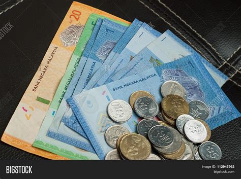 1 ¥ = 0.03891569123695 myr. Malaysian Currency Image & Photo (Free Trial) | Bigstock