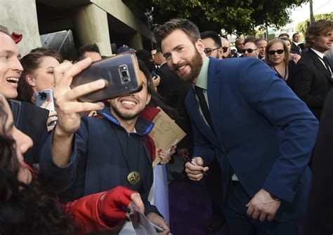 célébrités chris evans élu l homme le plus sexy du monde