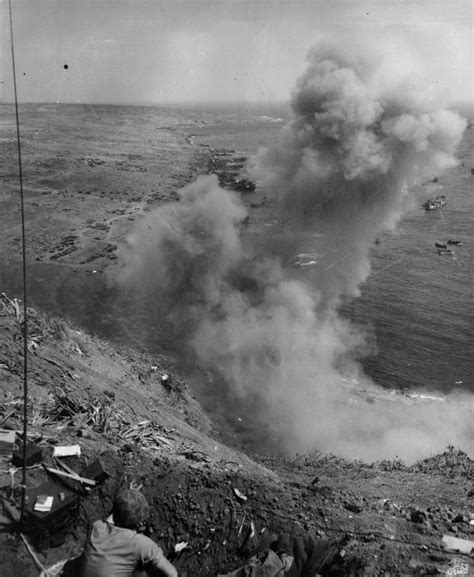 Us Marine Sealing The Entrance Of A Japanese Tunnel On Mount Suribachi