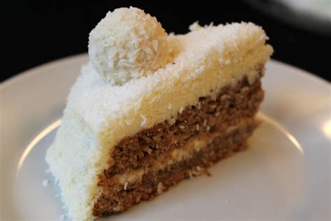 Kokos Und Schoko Die Perfekte Torte Lebensmittel Essen Schoko Torten