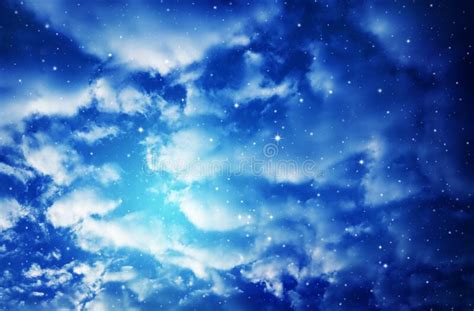 Estrellas En El Cielo Nocturno Foto De Archivo Imagen De Infinito