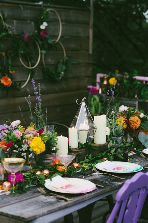 Make the bride feel like a true queen by throwing a royal bachelorette party complete with english treats and tea. Summer bachelorette dinner party | 100 Layer Cake