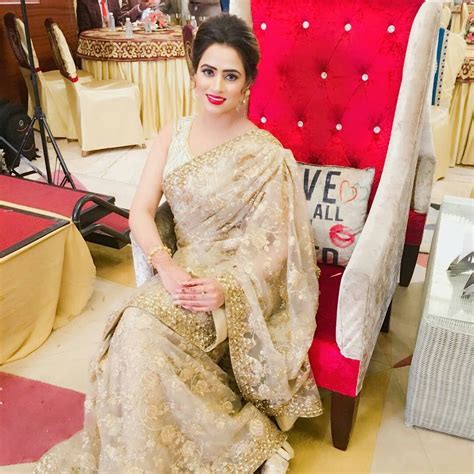 Nav Jivan Oshin Brar Best Actress Indian Wear Wardrobes Wedding