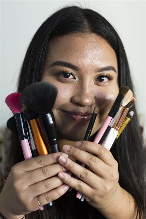 Student transforms peers through bright, unique makeup looks - Daily Bruin