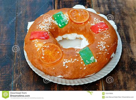 Christmas eve, or nochebuena in spanish, is celebrated on december 24 and is generally a family affair. Typical Spanish Christmas Dessert - 15 Traditional Spanish ...