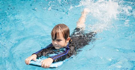 7 Swimming Skills That Every Kid Should Learn