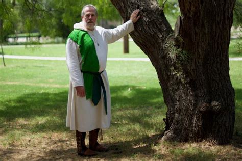 How Should Pagan Clergy Dress John Beckett