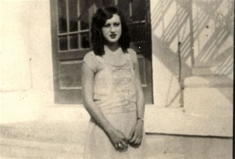Mummified maria milagro de hoyos. Halloween: The Frightening Romance Of A Man And A Mummy ...