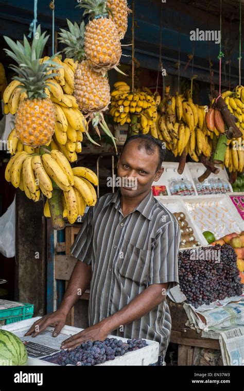 Mercado De Frutas De Kerala Fotos E Imágenes De Stock Alamy