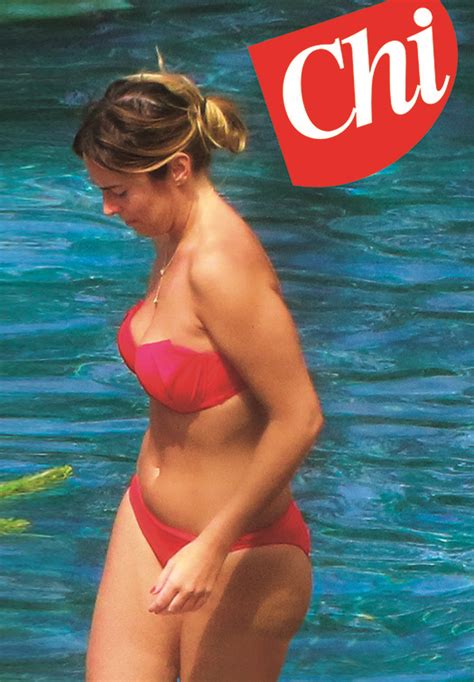 Maria Elena Boschi In Bikini In Vacanza Con La Famiglia Il Gazzettino It