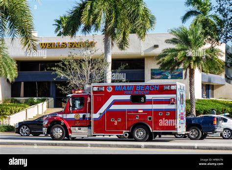Miami Beach Floridastreet Scenetrafficfire Rescuetruckemergency