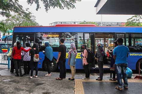 Jalan bunga tanjung 6a, taman muda (1 & 3) 68000 ampang, selangor malezya. Taman Sri Muda folk still waiting for free bus service ...