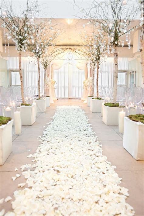 30 White Wedding Ideas Thats Turly Timeless Deer Pearl Flowers