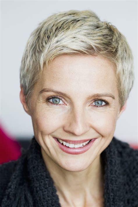 25 Most Stylish Short Hairstyles For Older Women Haircuts