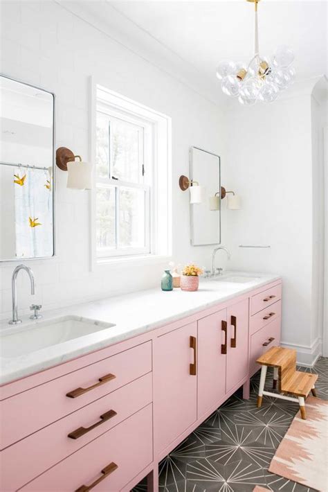 5 Pink Bathroom Ideas For A Splendid And Pampering Holiday Season