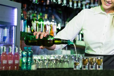 Bartender Sues Her Boss For Trying To ‘twerk With Her