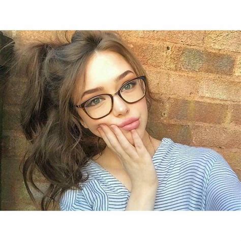 Cute Glasses Girls With Glasses Girl Glasses Selfies Poses Hair Beauty Beauty Makeup
