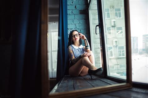 Wallpaper Women Window Glasses Ass Sitting Tanned High Heels Tattoo Blue Girl Beauty