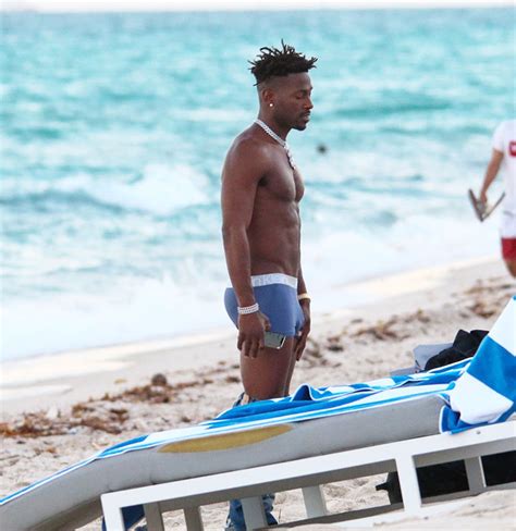 Antonio Brown Pulls A Kanye West While Out At At The Beach In Miami
