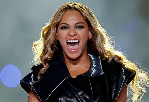 Beyoncé Hilarious Faces From Super Bowl Performance Mirror Online