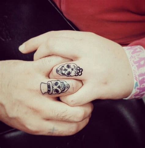 Finger Skulls Tatuagem De Caveira Tatuagem Tatuagem De Casamento