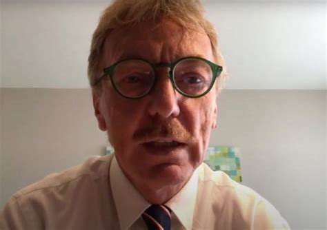Ale jak on tego wtedy nie trafił… piłka nożna sport. HIT! Boniek tłumaczy się z politycznych wpisów: ja je ...