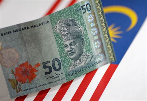 Menteri besar selangor datuk seri mohamed azmin ali hari ini mengumumkan bantuan khas kewangan sempena beliau berkata seramai 17,703 penjawat awam selangor bakal menerima bantuan kewangan khas itu yang membabitkan peruntukan rm63.3 juta. Bonus Raya RM1,000 Buat Penjawat Awam Johor - Semasa | mStar