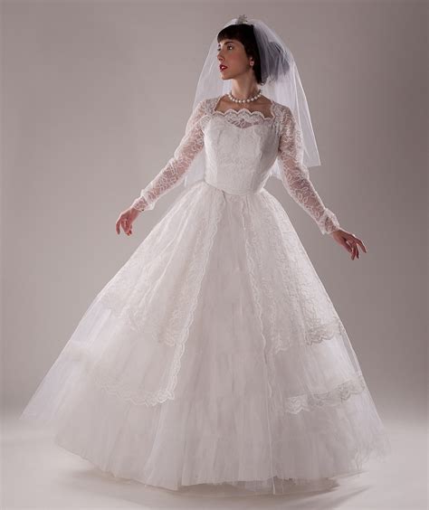 Https://tommynaija.com/wedding/1960 S Wedding Dress