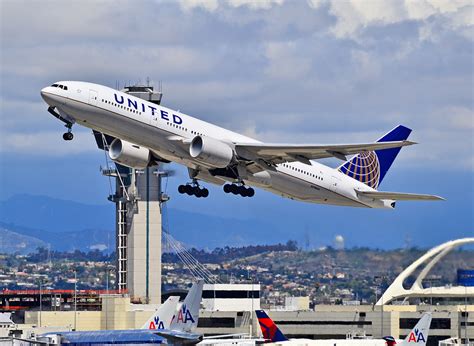 N798ua United Airlines Boeing 777 222er Cn 26928123 Flickr