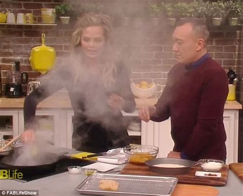 Chrissy Teigen Sets Fire To Cancelled Show Fablife S Kitchen Daily Mail Online