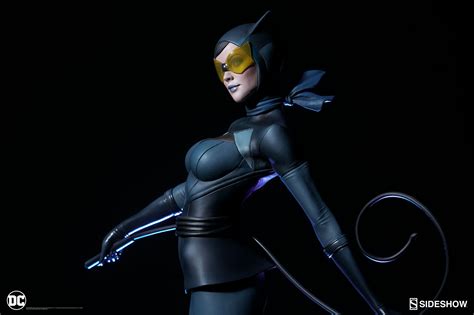 Sideshow Catwoman Statue Designed By Artgerm The Toyark