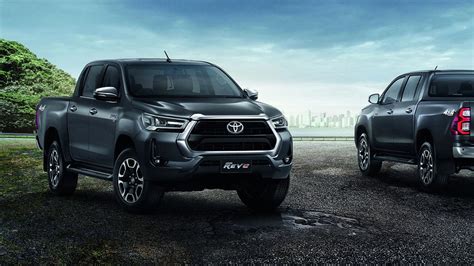 Toyota Hilux 2021 Launched With More Powerful Engine New Exterior Design