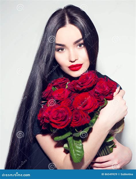 204 Brunette Woman Big Bouquet Red Roses Stock Photos Free And Royalty