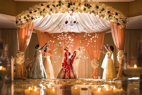 Stunning Mandap Decor Ideas For The Indoor Wedding Wedding Stage