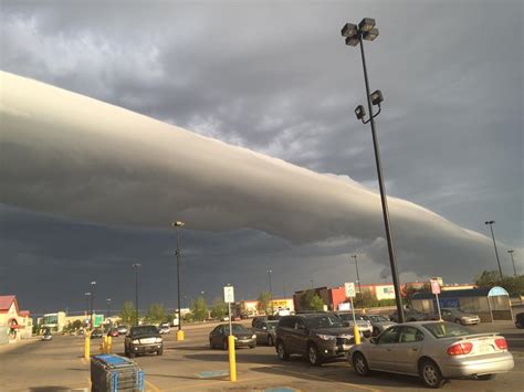 In Photos Arcus Cloud Rolls Over Regina Globalnewsca