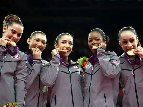 2012 Olympics Medal Winning Gymnasts To Go On Tour Cbs News